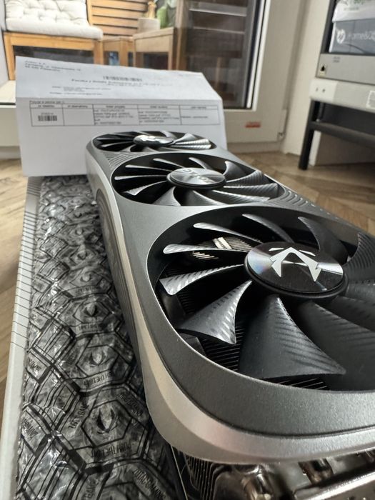 Zotac RTX 4070 Ti 12 Gb