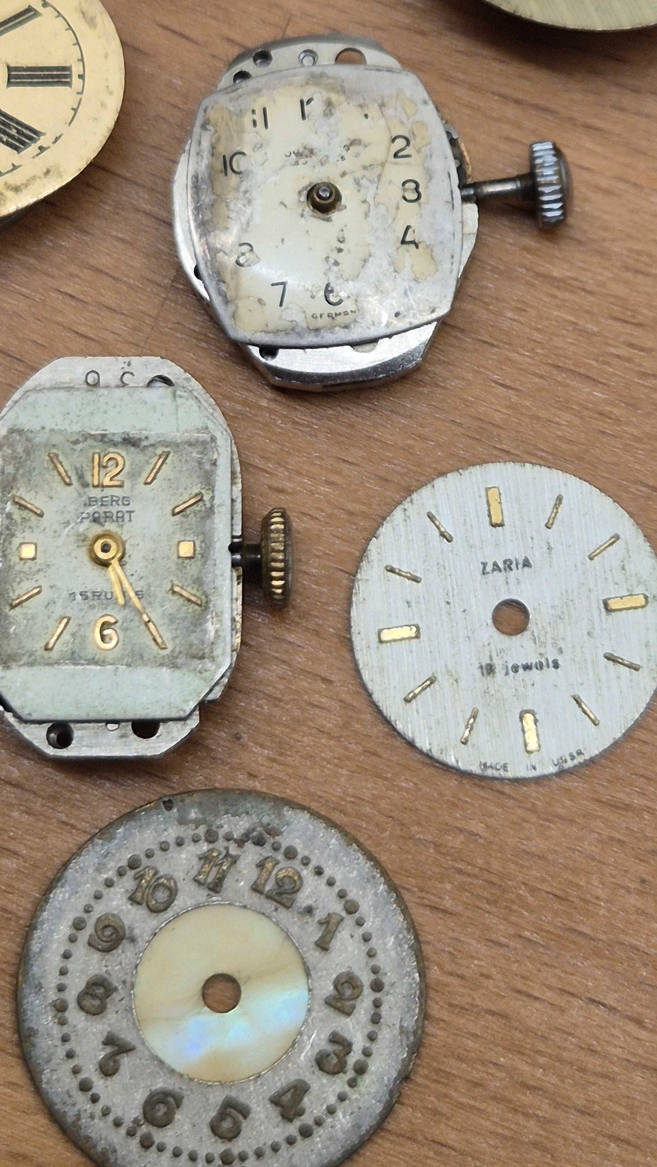 Damskie mechanizmy zegarków