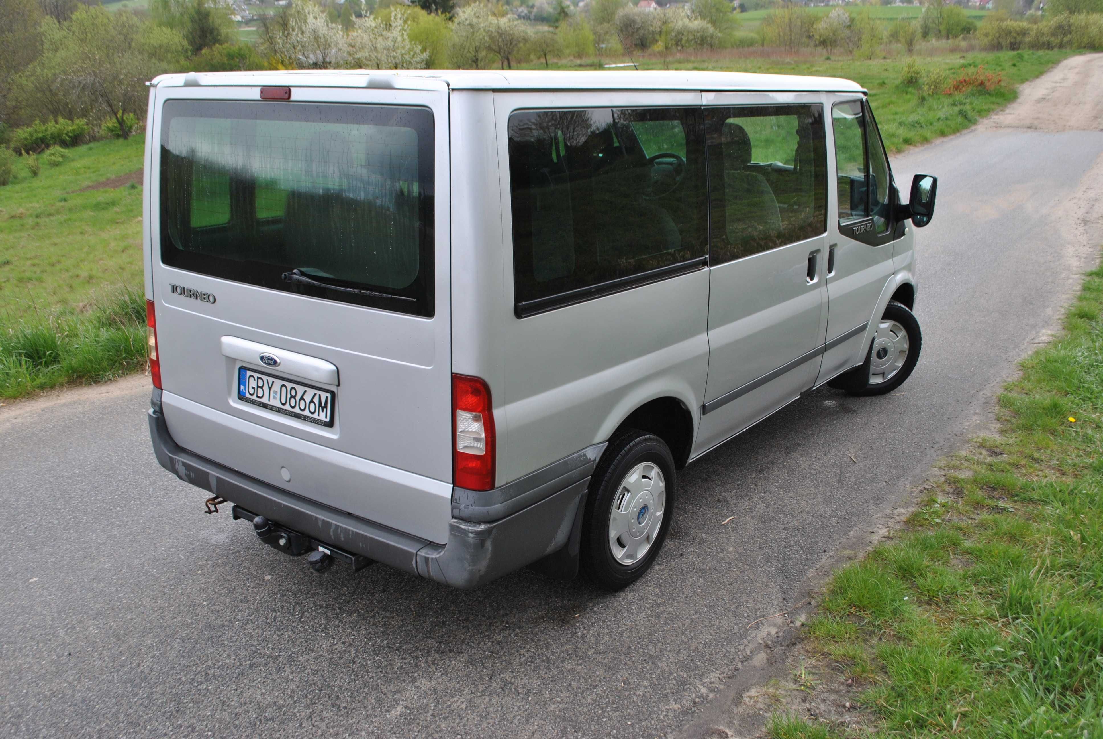 ford transit tourneo 2,2d 2009r 9osobowy klima super stan