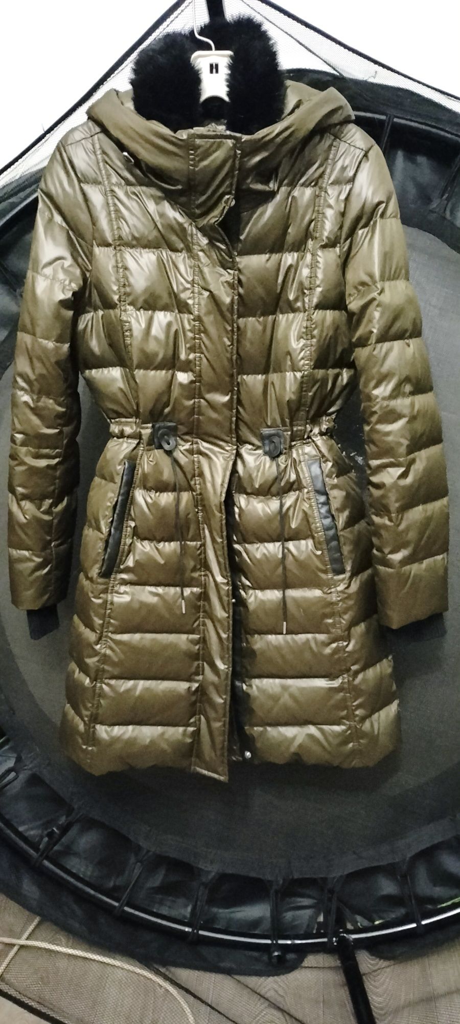 Женская зимняя куртка М