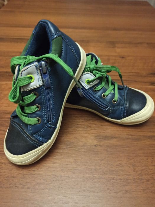 Продам взуття для хлопчика