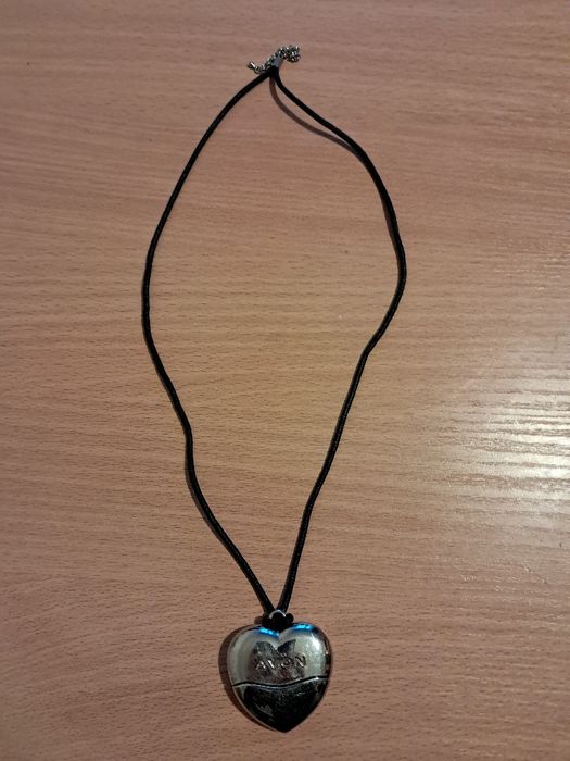 Unikatowy naszyjnik serce z Avonu z usb