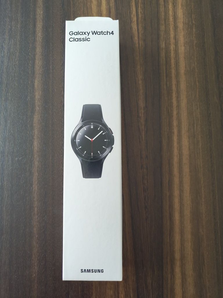 Galaxy Watch4 Classic 44m + 3 pulseiras diferentes