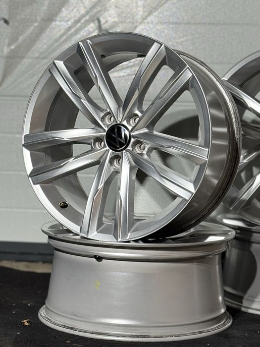 Диски R18 5x112 8J. Volkswagen Passat B8 B7 NMS Arteon ID4 C