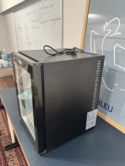 Mini lodówka crzarna