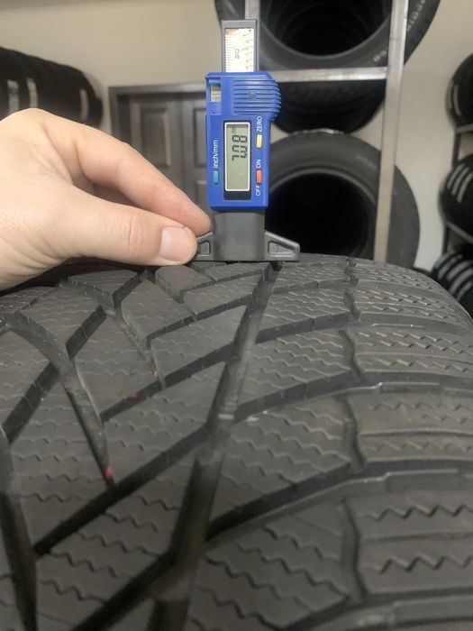 255/55/18 109V Bridgestone BLIZZAK LM005