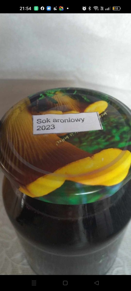 Sok aroniowy z dodatkiem liści maliny