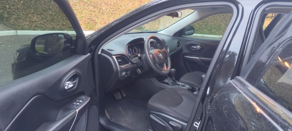 Продам Jeep Cherokee Лубни