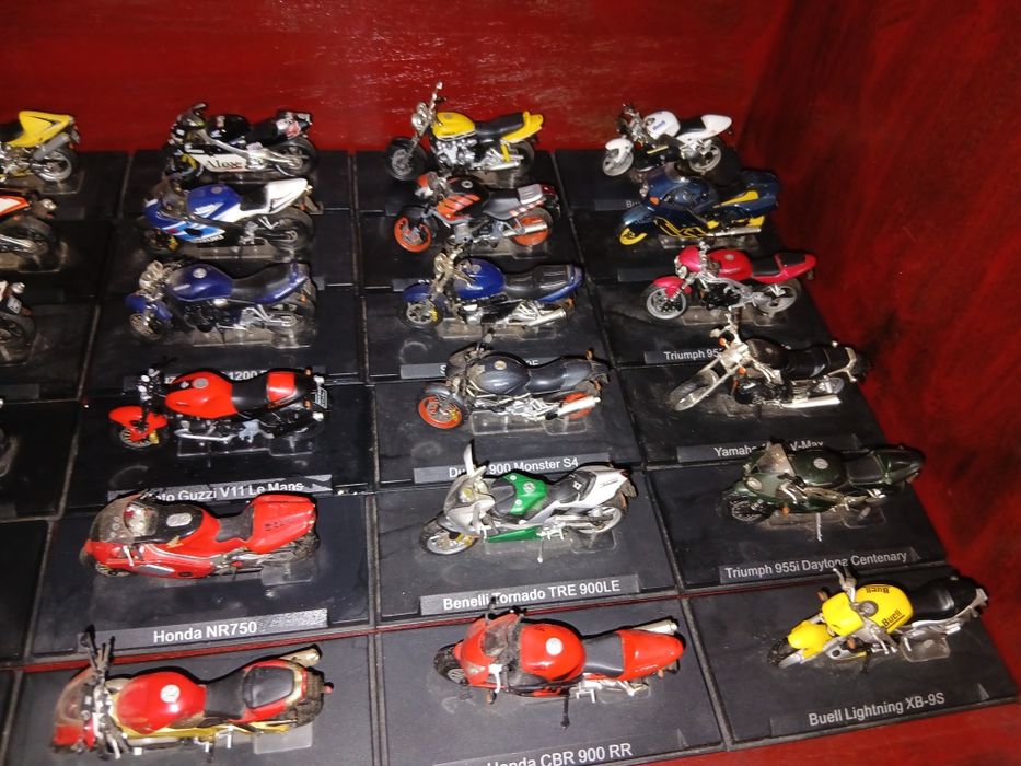 34 grande moto por  6,50 € cada