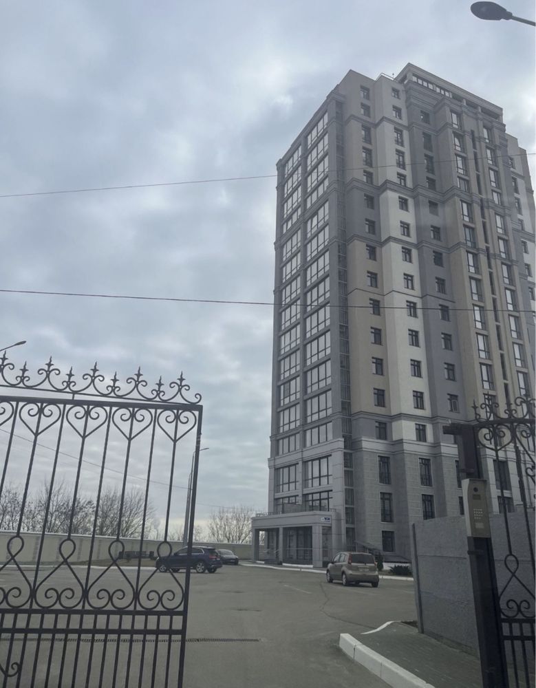 ЦЕНТР! ЖК МЛЕЧН ПУТЬ! 3 спальни! Метро Яр Мудрого! Продам 3к 106м2