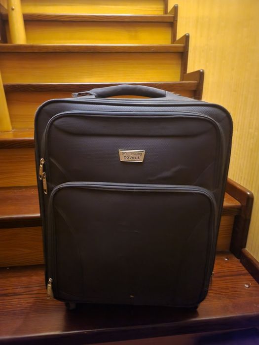 Чемодан с дефектом за 450 грн