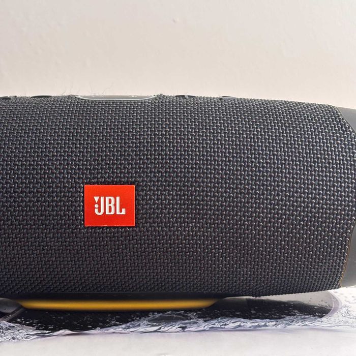 Coluna de som jbl