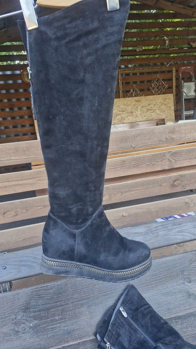 Продам женские сапоги