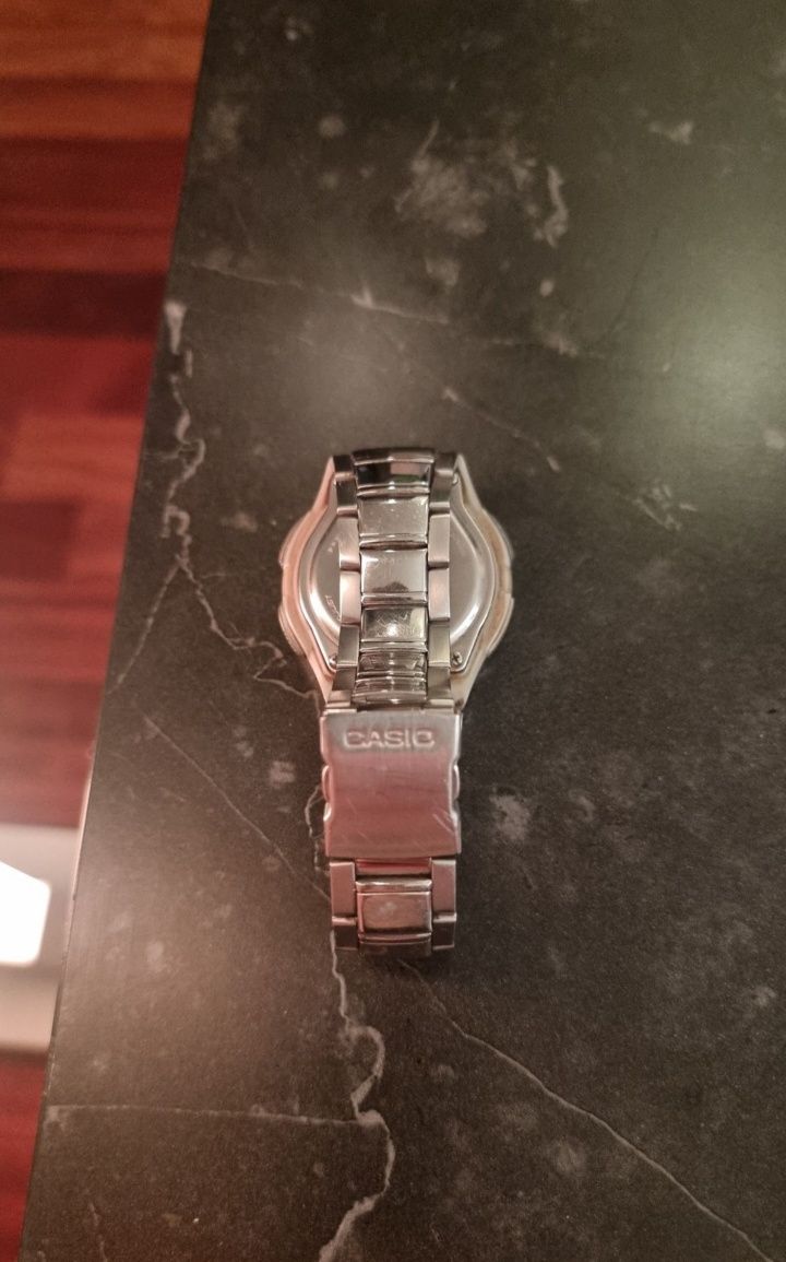 zegarek Casio AQ-180w