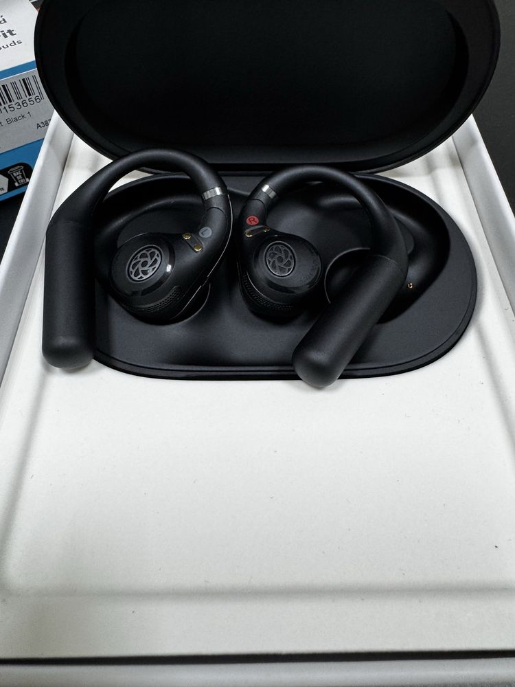 Навушники Anker Soundcore Aerofit