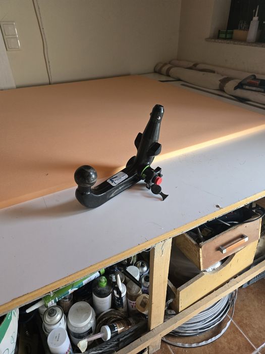 Suporte reboque porsche cayenne