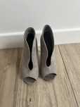 Buty na obcasie