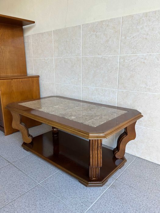 Conjunto de móvel de tv e mesa de centro