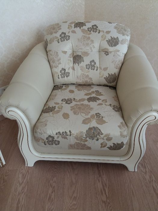 Продам комплект мягкой мебели Amadeo (кресло и диван-кровать)