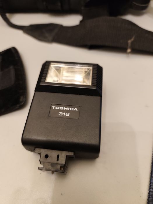 Máquina fotográfica HP Photosmart 912, com flash Toshiba 316