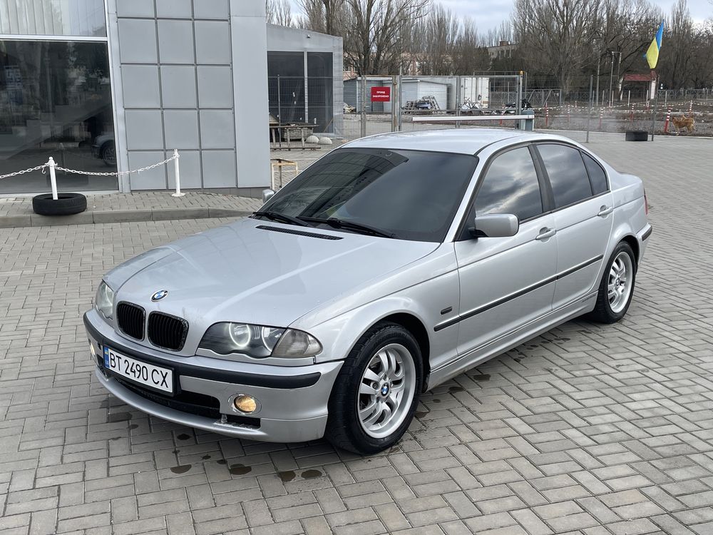 Продам BMW E46 318I