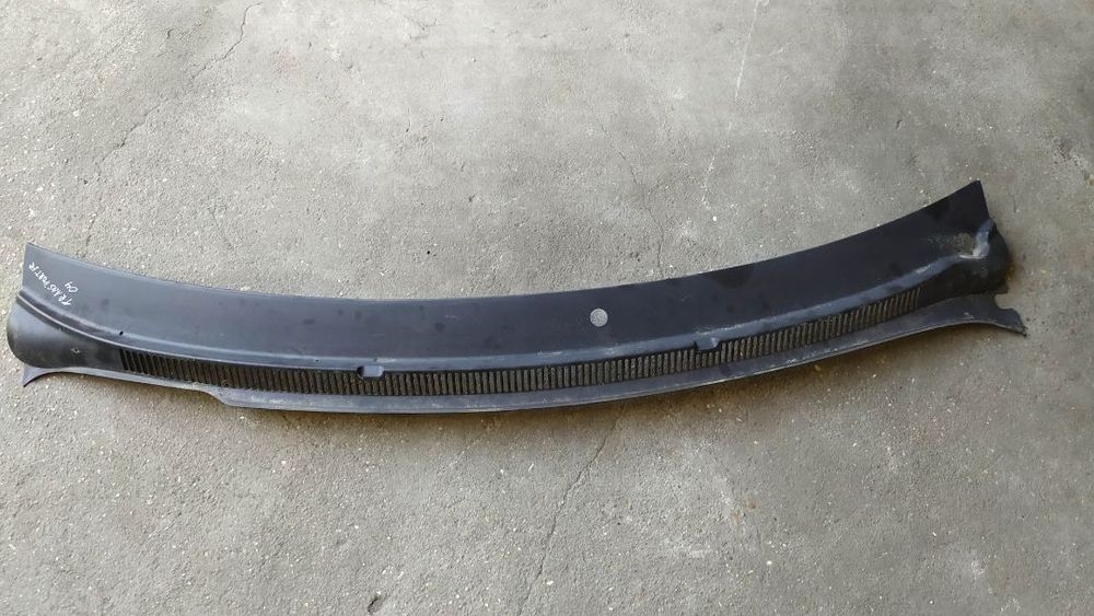 GRELHA CURCUVAN / TORPEDO VOLKSWAGEN TRANSPORTER T5