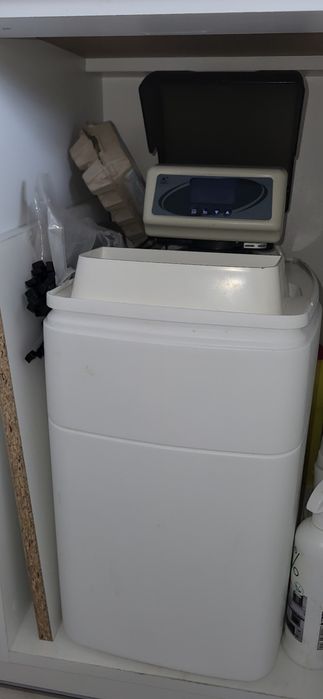 Помякшувач води від лишніх мінералів