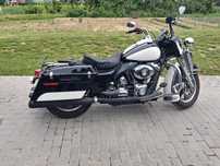 Harley davidson road king police