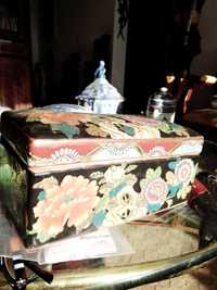 caixa  chinesa antiga  em loiça 21cm /10 cm