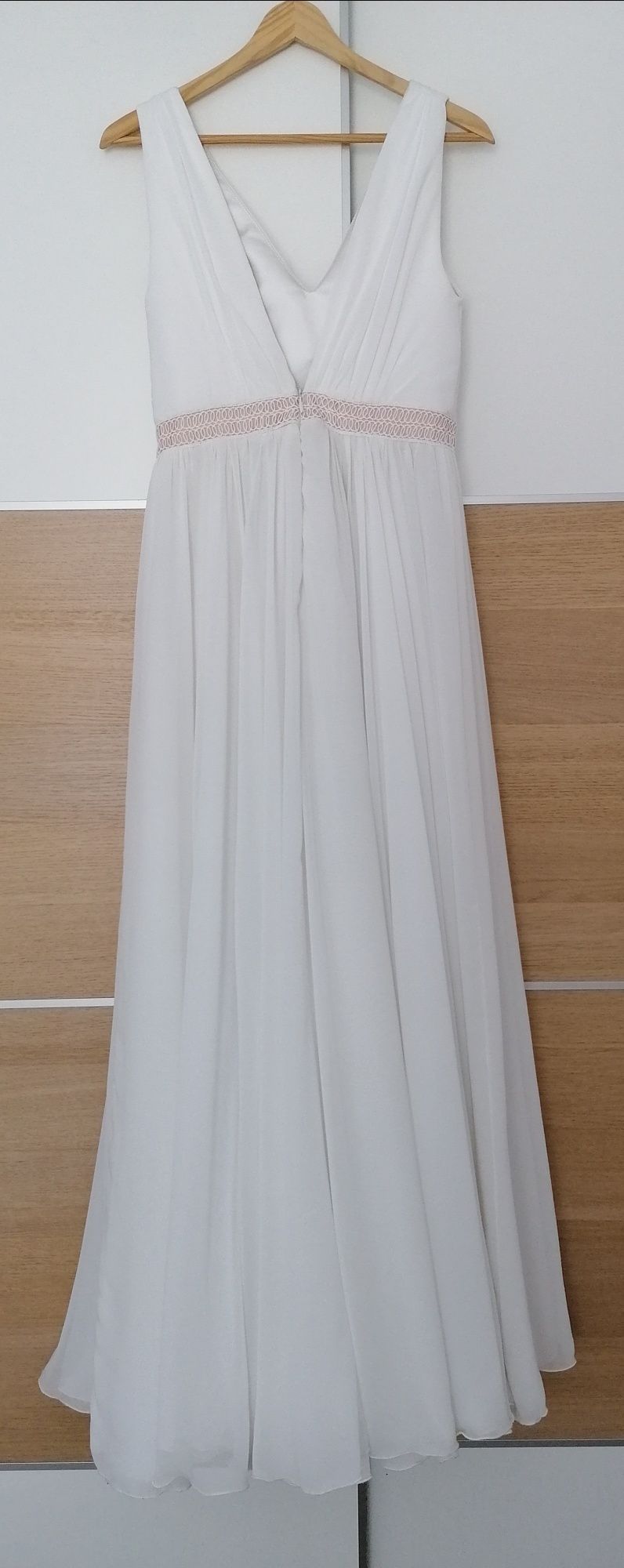 Muślinowa, prosta suknia ślubna