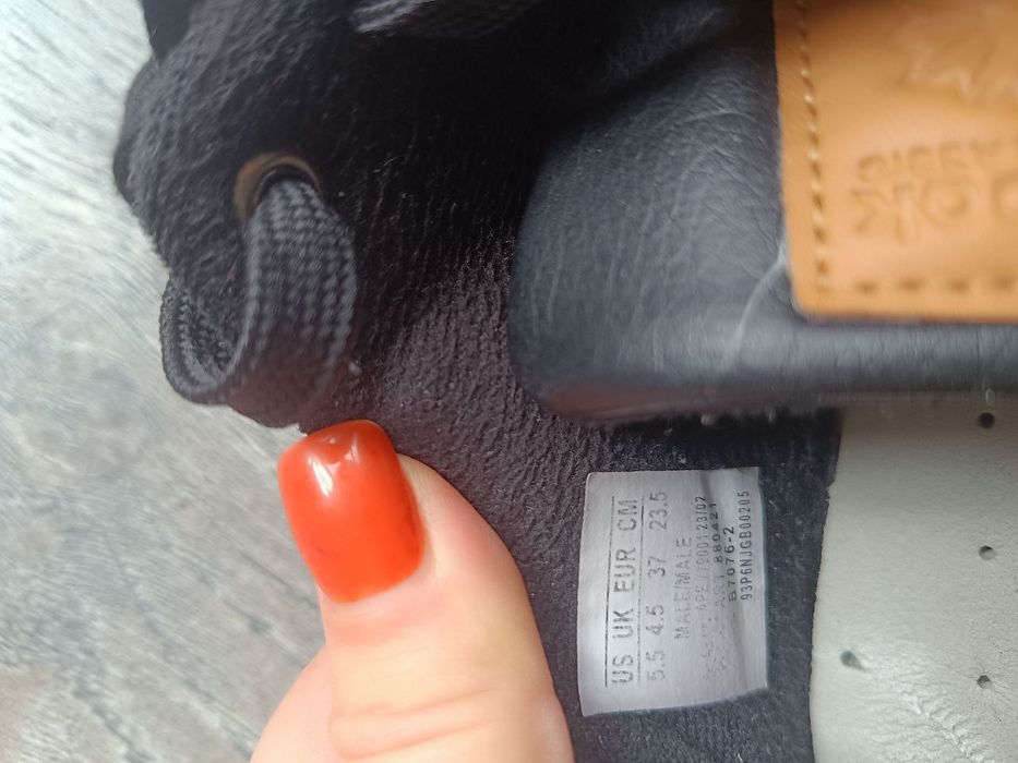 Кросівки- Демісезон, 37р.- 23,5см.