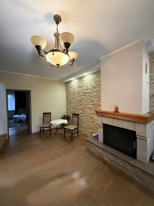 Будинок Буча Лісова