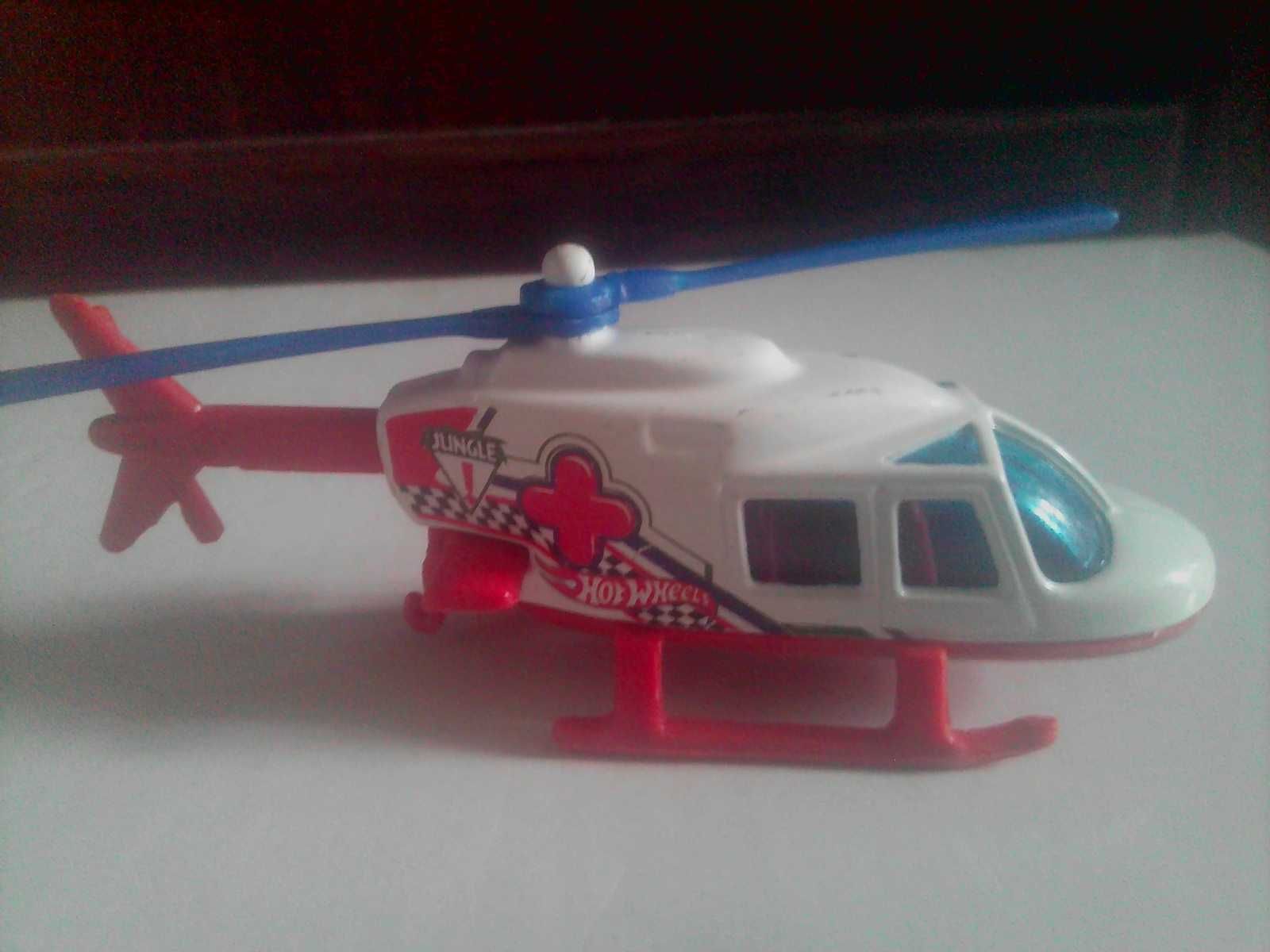Детская игрушка Hot Wneels вертолёт Jungle-модель