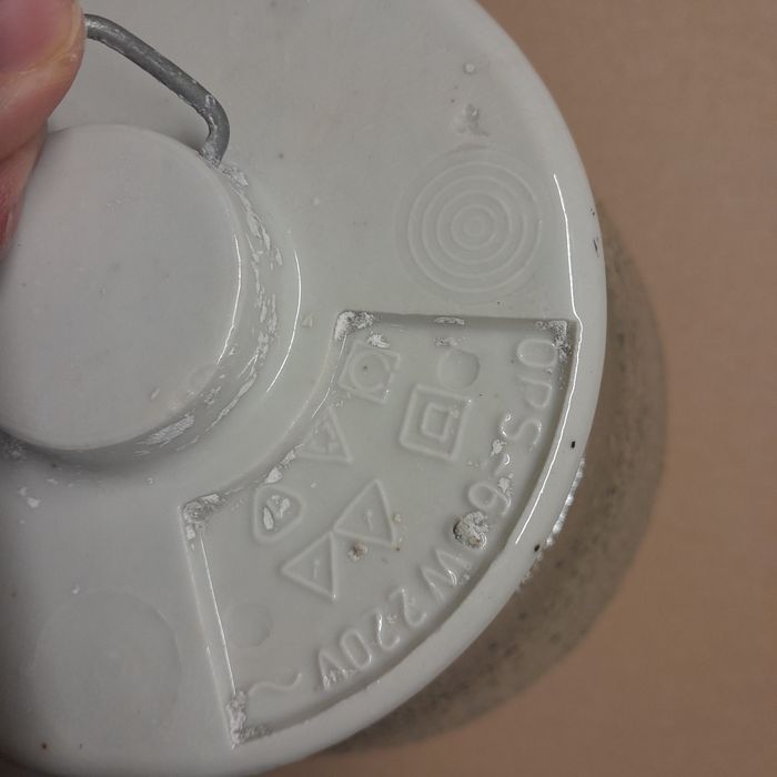 Lampa przemysłowa z podstawą porcelanową