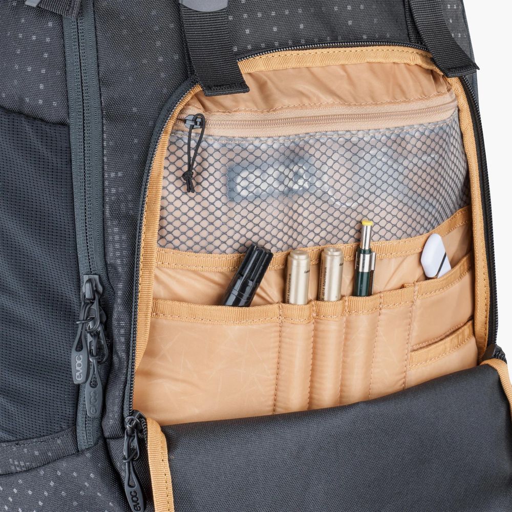 Mochila EVOC Mission Pro 28