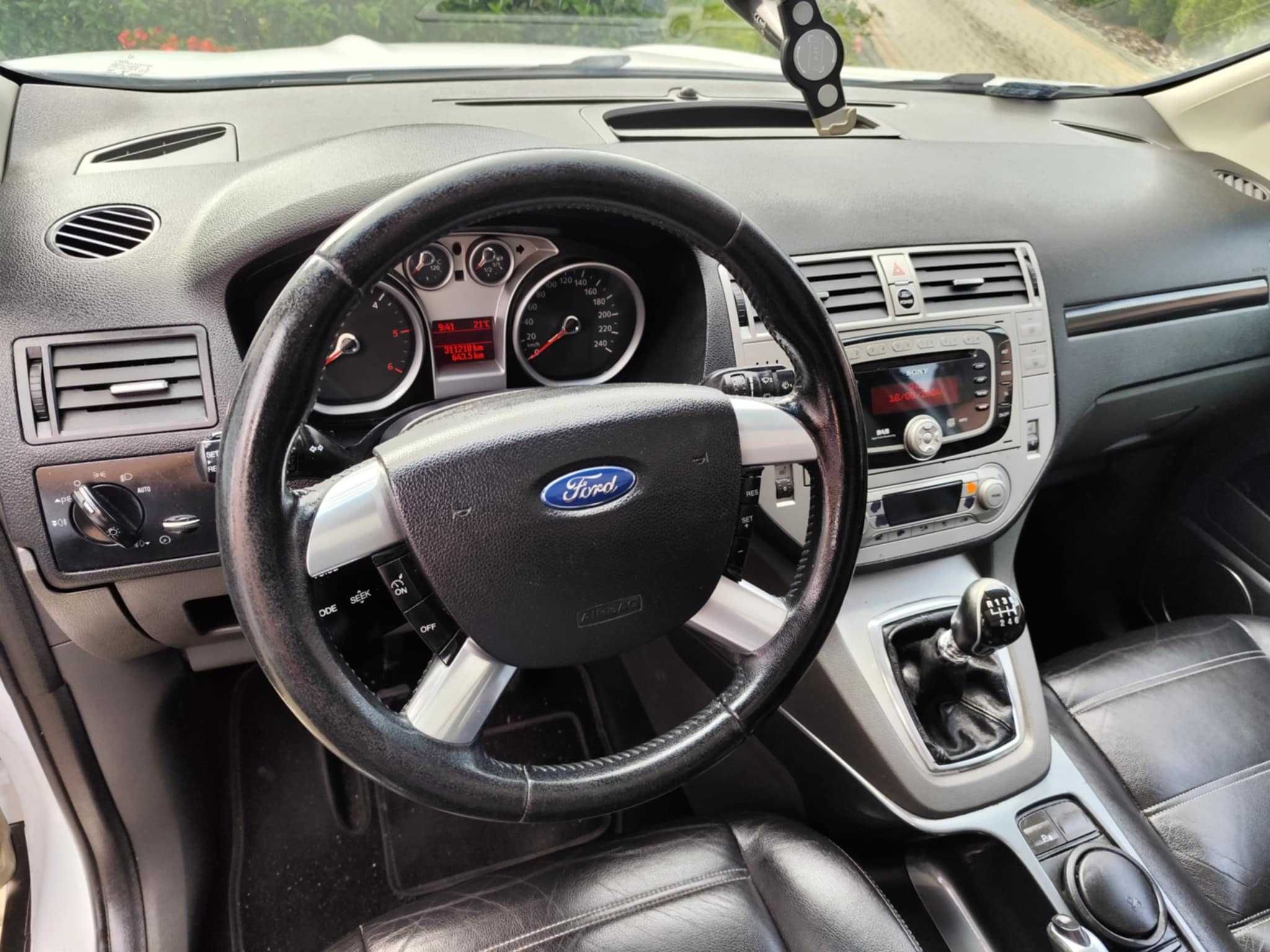 Ford Kuga 4x4, Skóra, Panorama