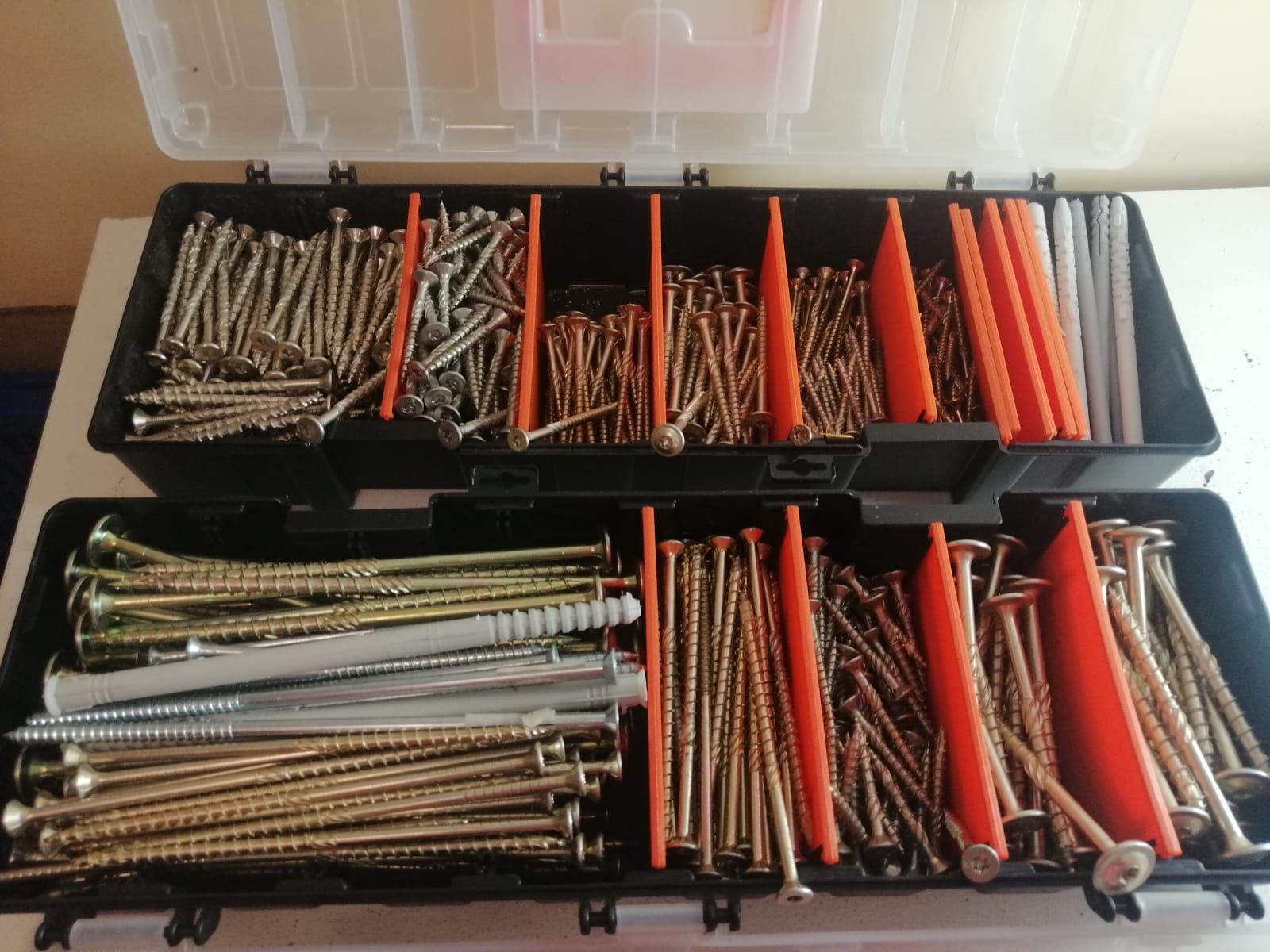 Wkręty, śruby, torx, różne, zestaw w pudełkach