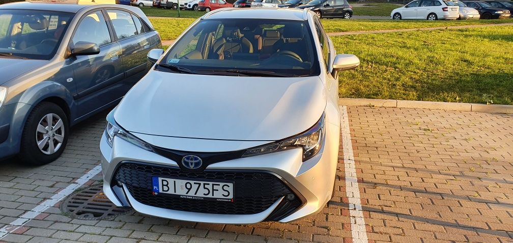 Toyota Corolla 1.8 Hybryda 2021 Salon PL 1-wszy wlaściciel.