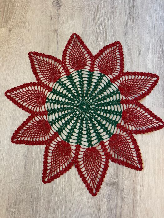 Serwetka szydełkowa ręcznie robiona