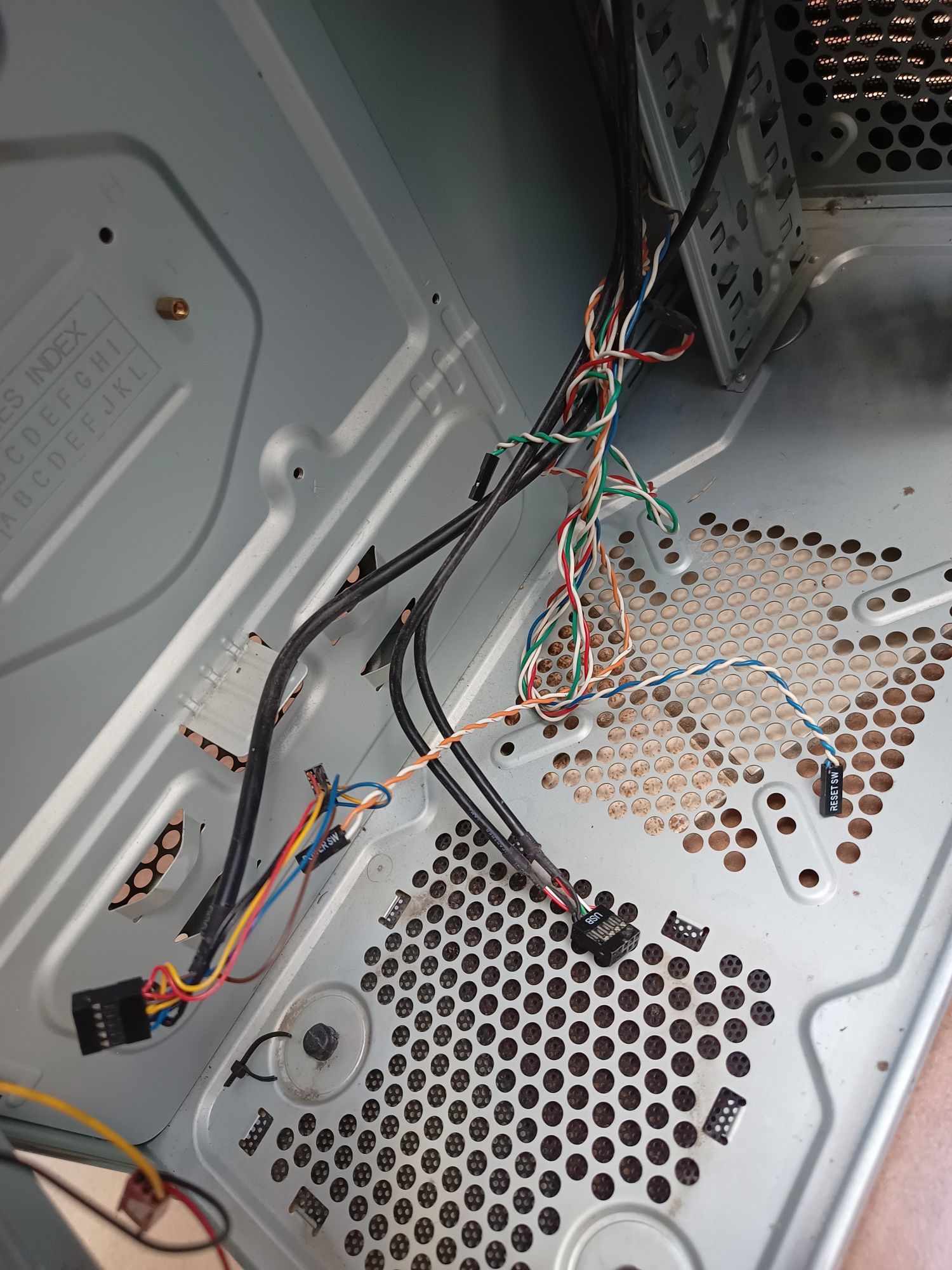 Obudowa MIDI tower do komputera Coolermaster Elite bez okna