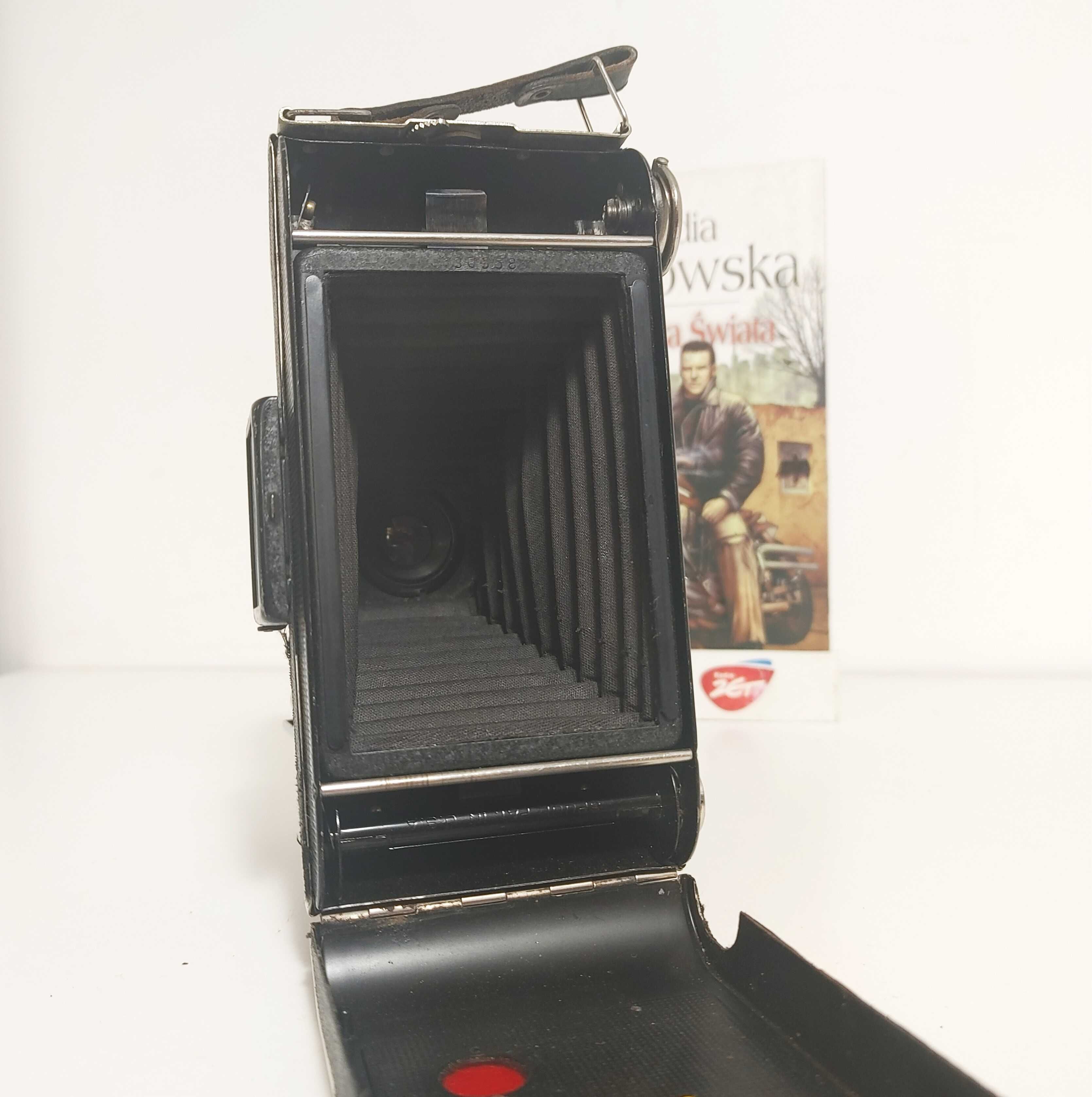Mieszkowy - składany aparat fotograficzny KODAK Junior 620