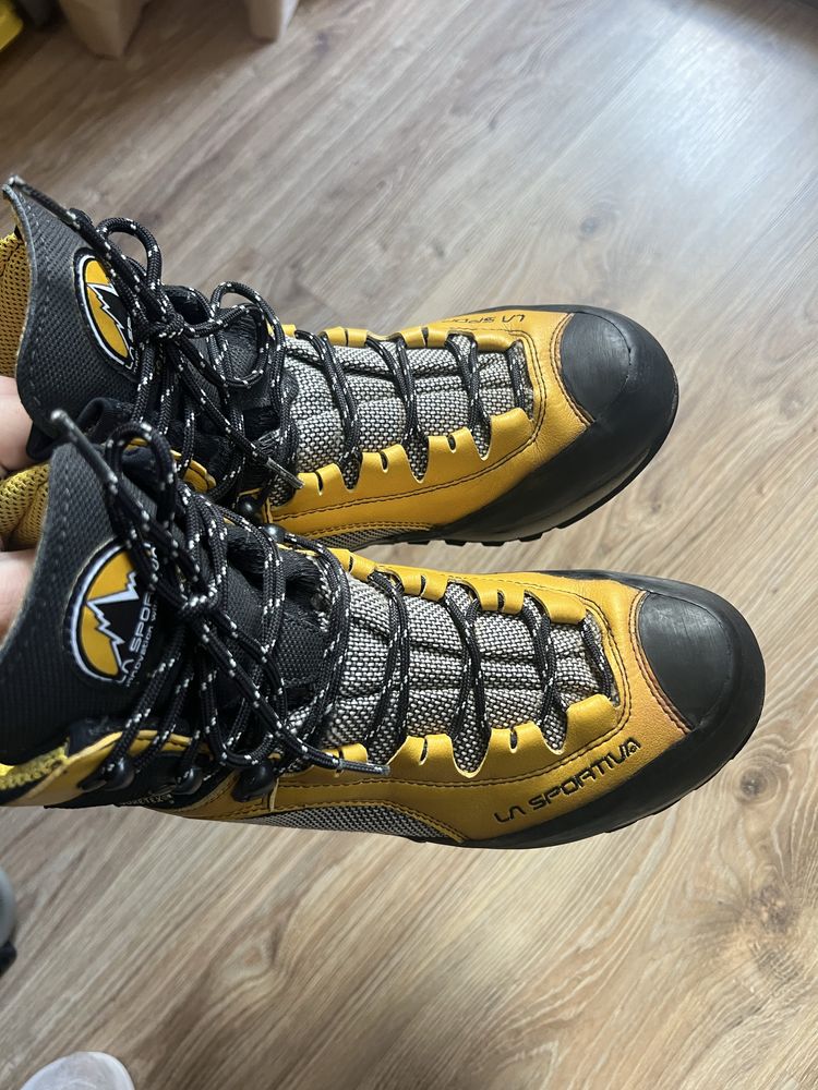 Трекінгові черевики La Sportiva 41 розмір оригінал