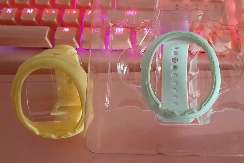 Tamagotchi Smart Niziu + case e pulseira extra
