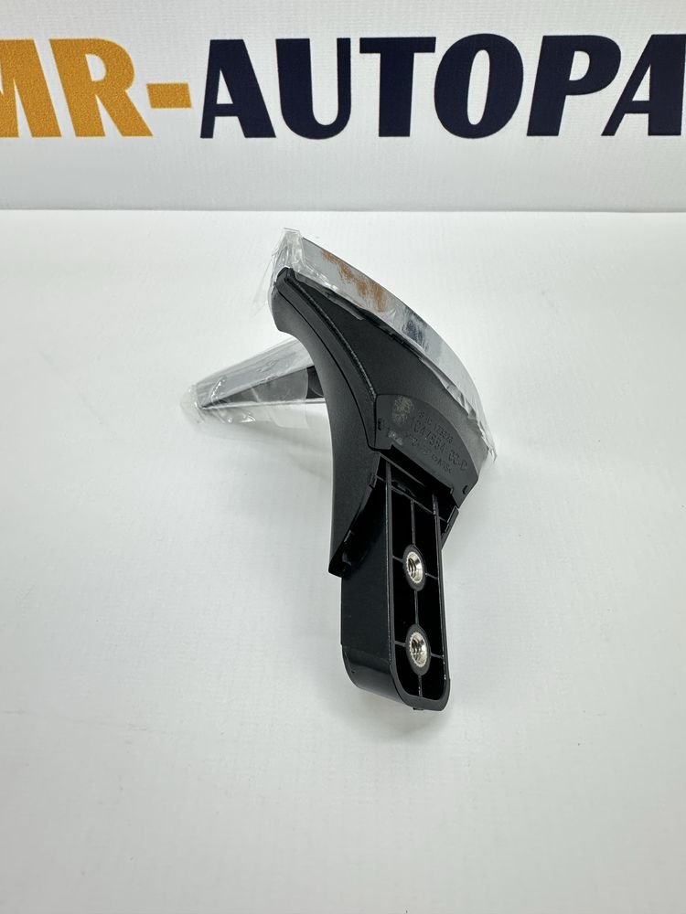 Значок лого передний Tesla Model X
1047884-00-D