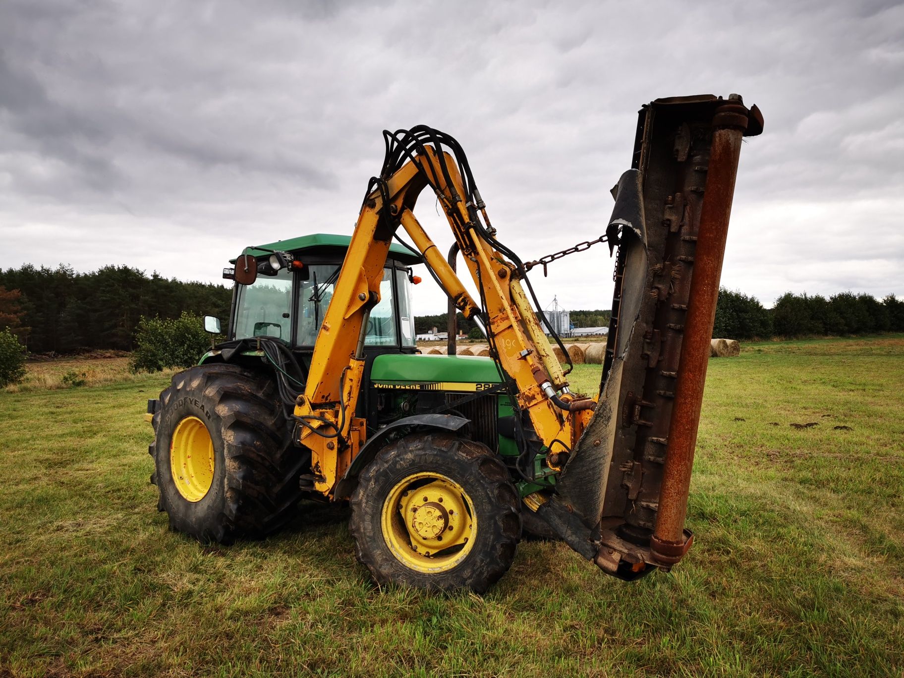 Johne Deere 2850 +kosiarka bijakowa herder