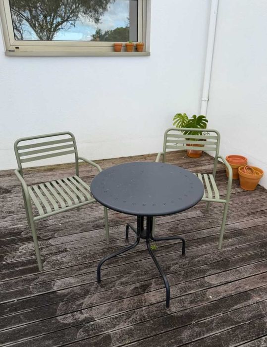 4 Cadeiras de Jardim + Mesa IKEA Grátis
