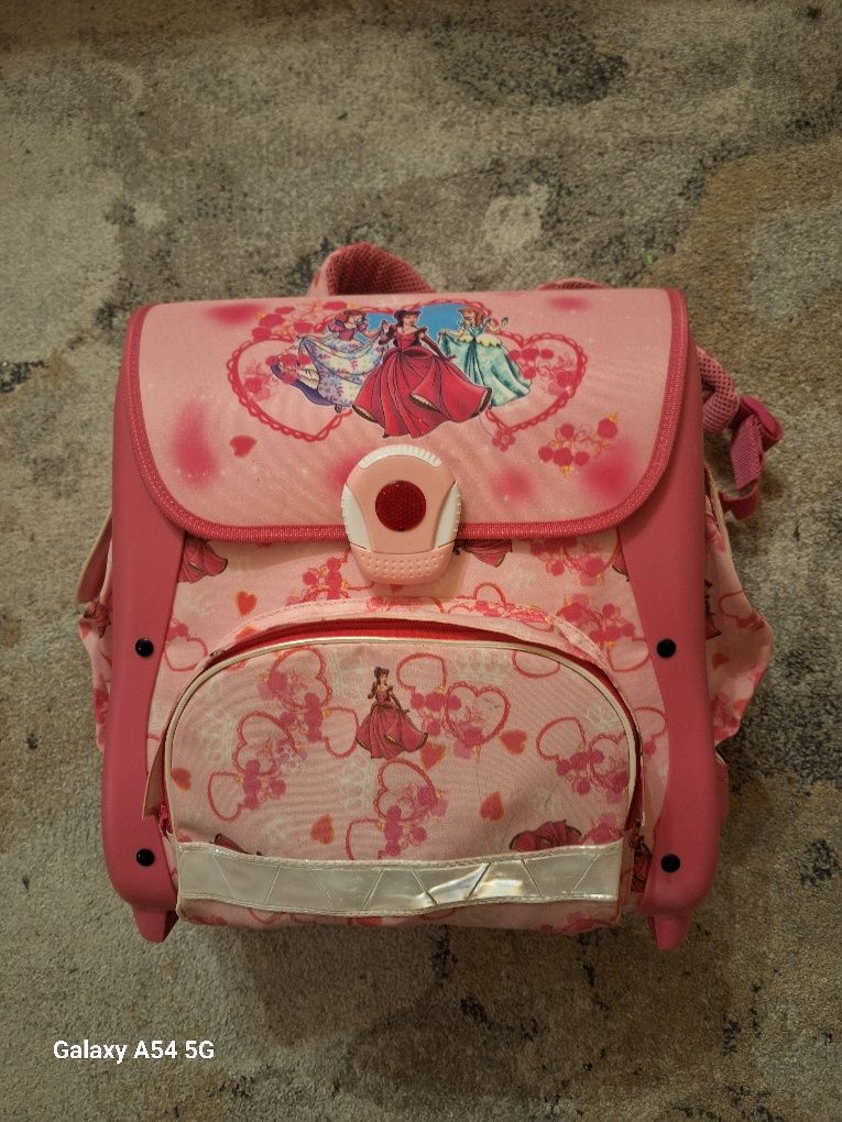 Каркасный рюкзак для девочек