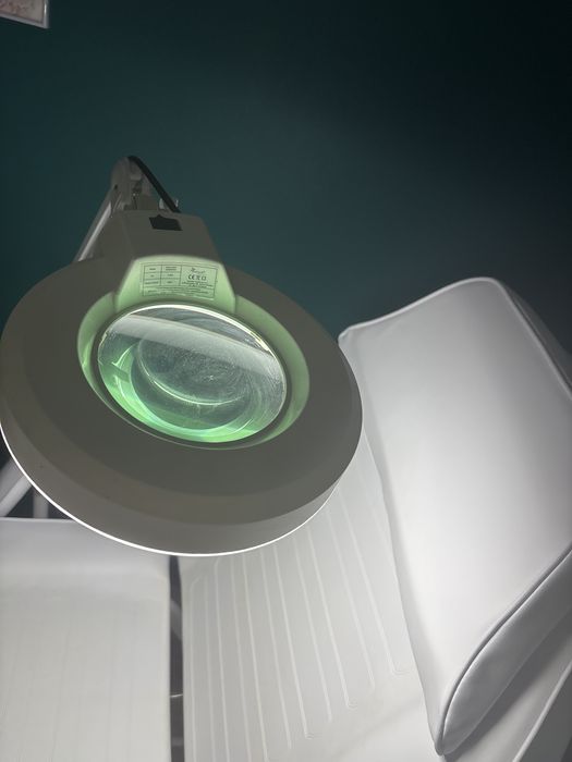 Fotel kosmetyczny -leżanka )