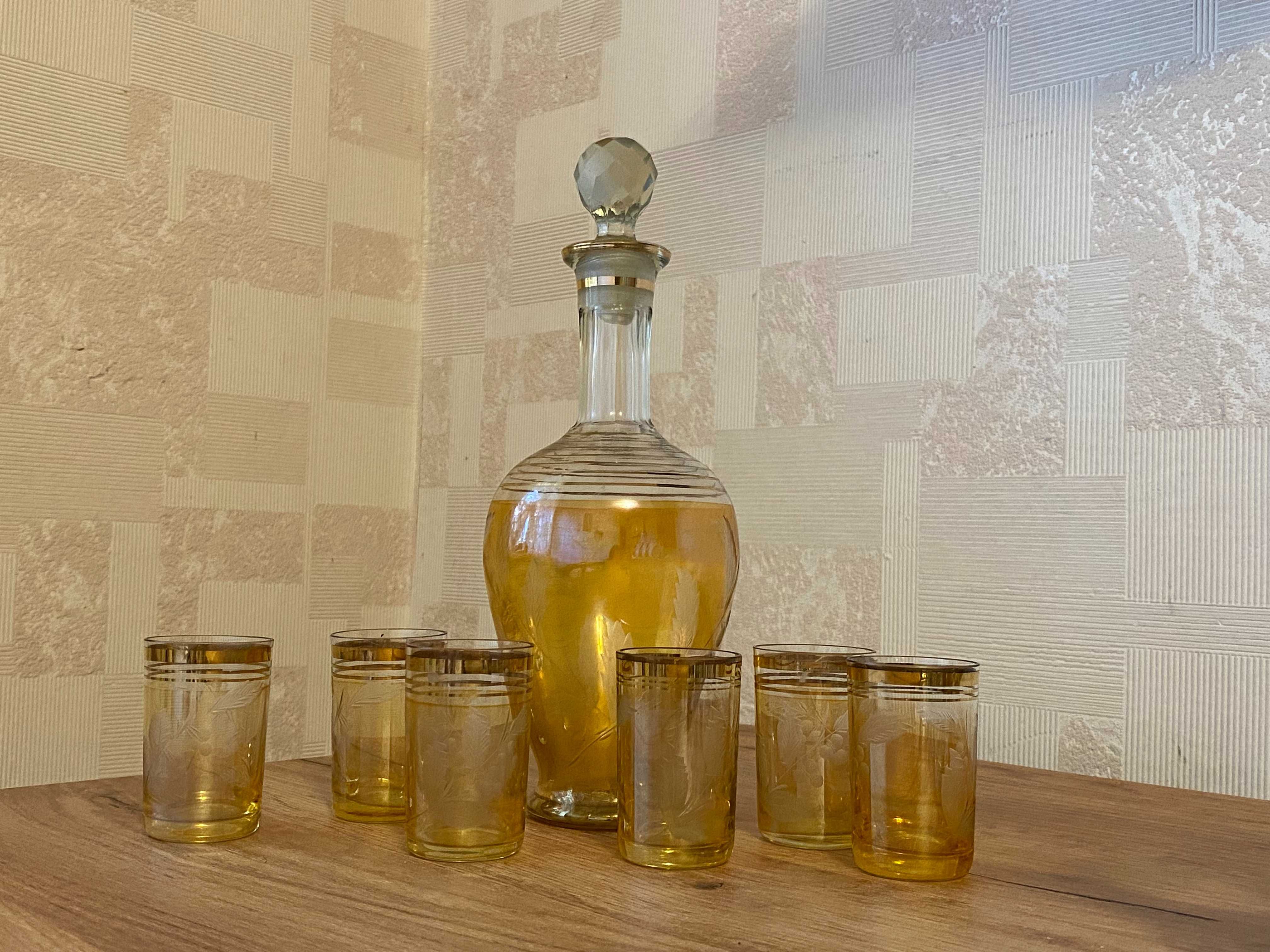 Продам сервиз для крепких напитков