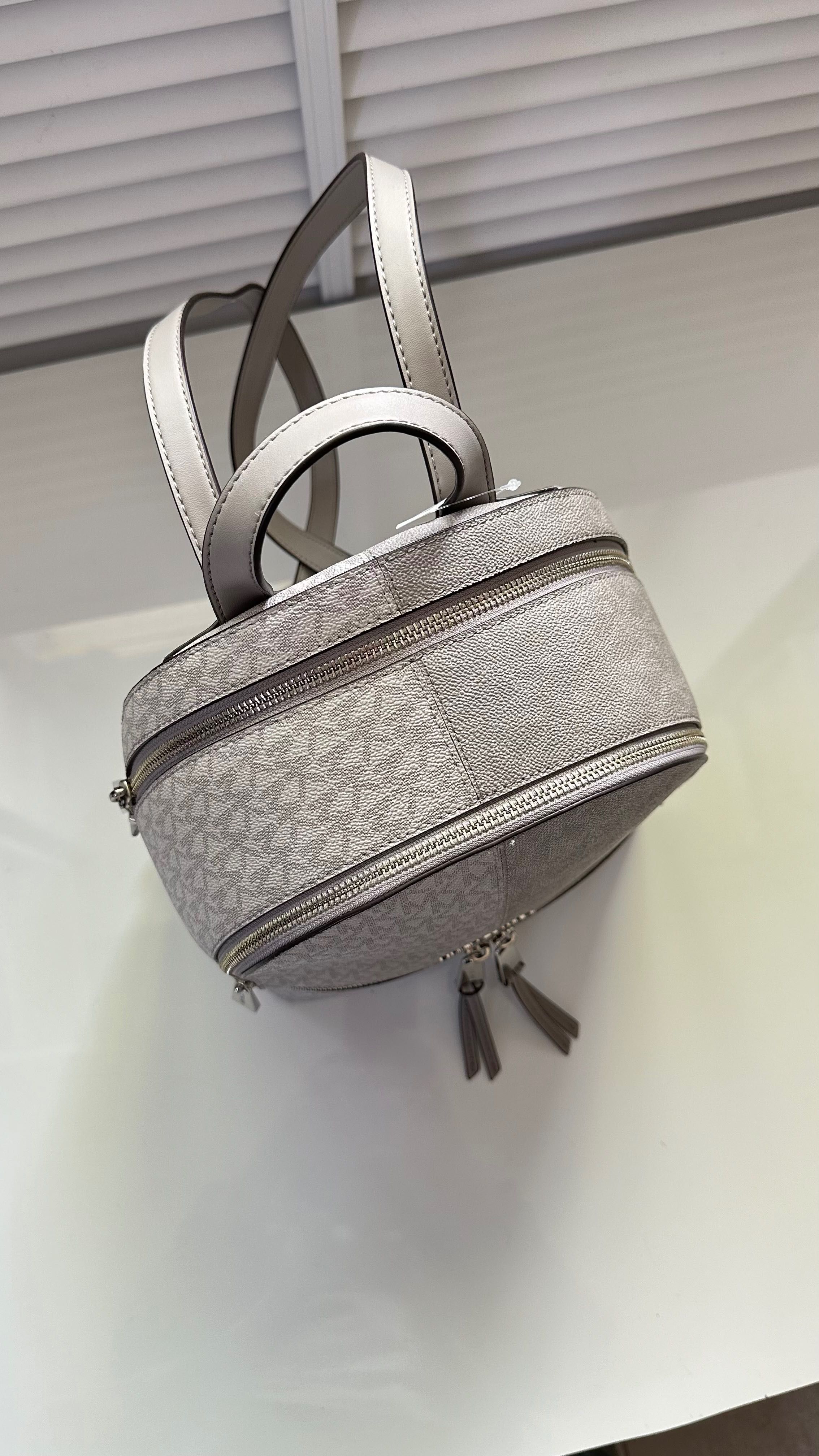 Світлий рюкзак Rhea Medium Logo backpack Michael Kors